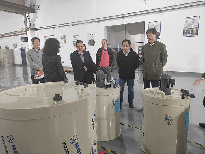 外企協(xié)會領導參觀依斯倍