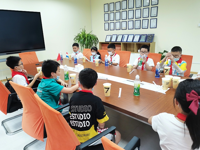 帶城小學紅領(lǐng)巾假日小隊走進依斯倍環(huán)保，開展校外實踐學習活動