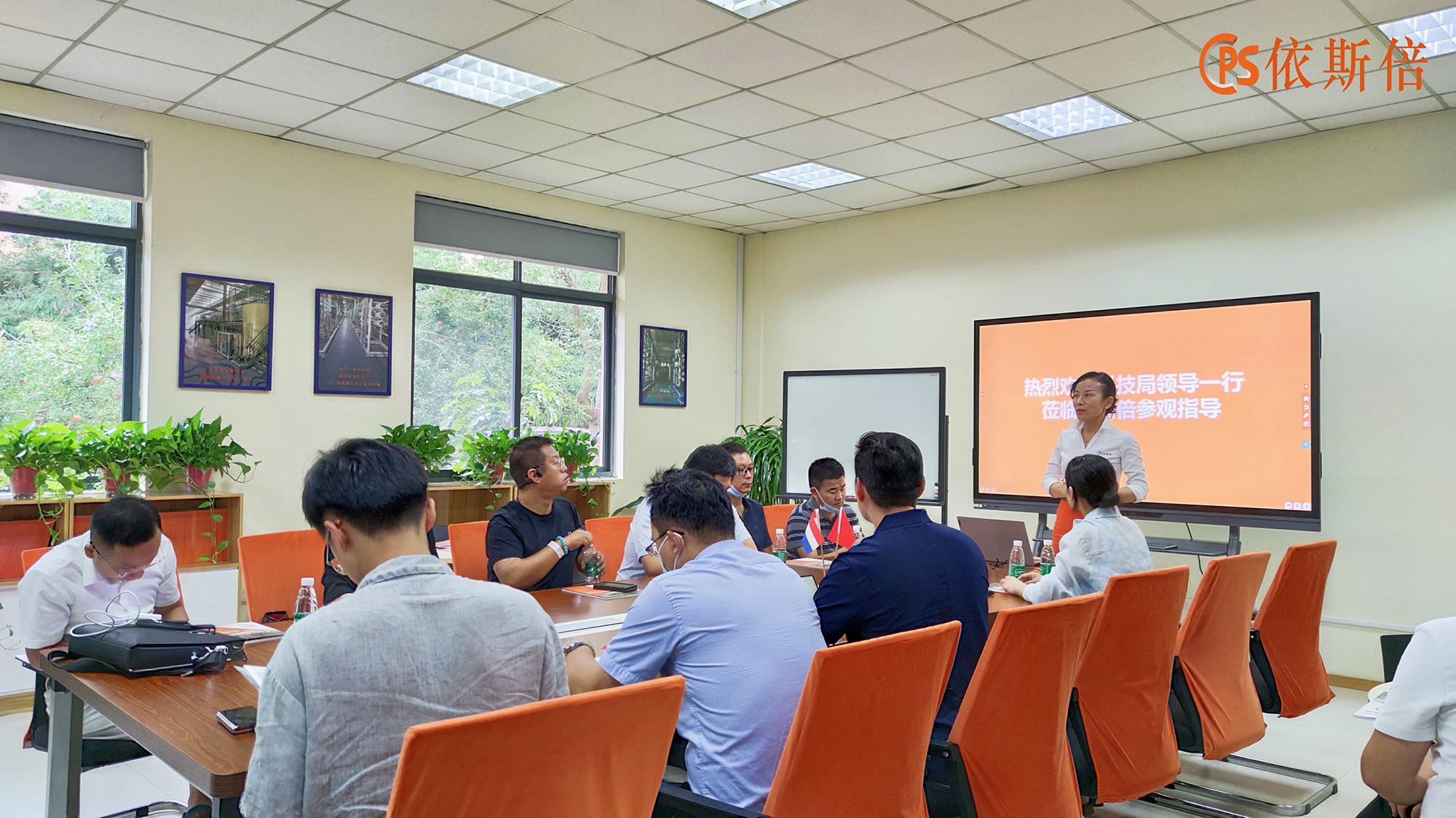 蘇州市科技局領導市產(chǎn)業(yè)園發(fā)展促進會產(chǎn)業(yè)協(xié)會一行蒞臨依斯倍參觀指導