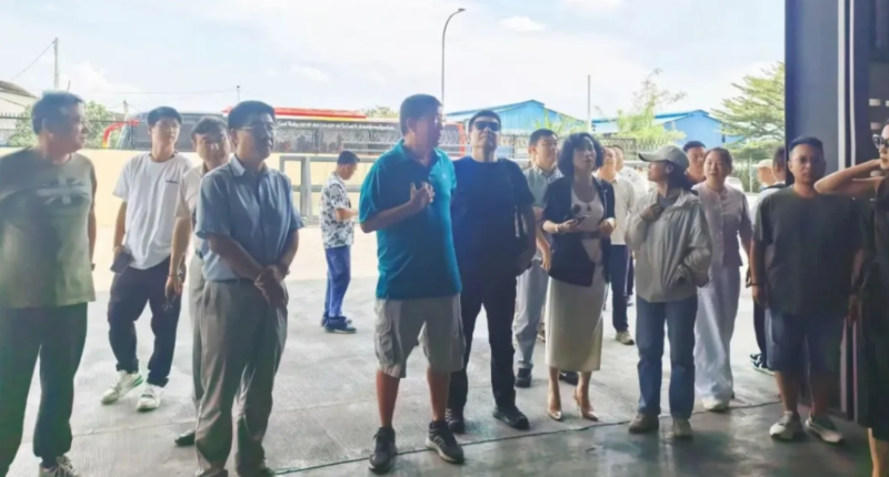 依斯倍走進(jìn)馬來(lái)西亞環(huán)境部 (5)