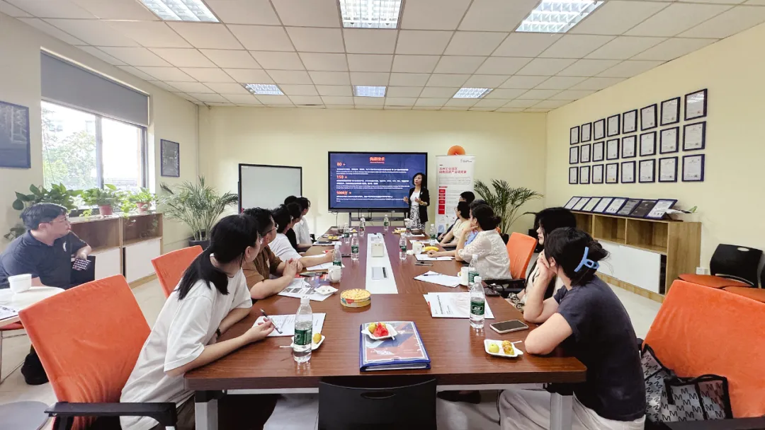 蘇州工業(yè)園區(qū)綠色產(chǎn)業(yè)聯(lián)盟協(xié)會(huì)走進(jìn)依斯倍，共探綠色發(fā)展新路徑